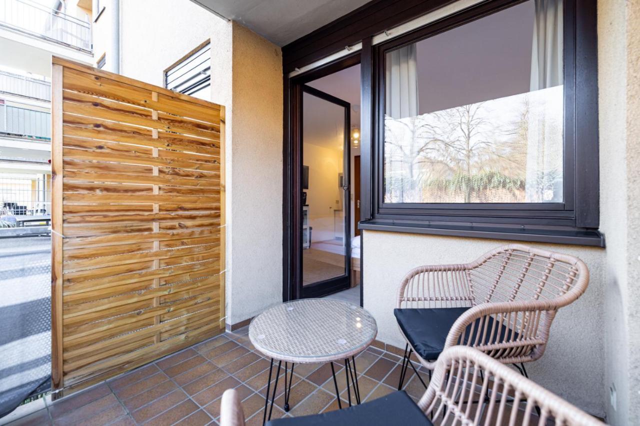 Apartment Nettes Mit Terrasse